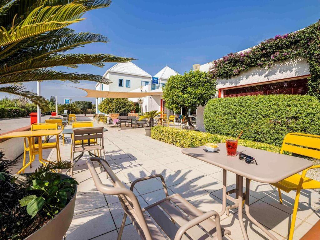 Отель Ibis Perpignan Sud Saint Charles Экстерьер фото