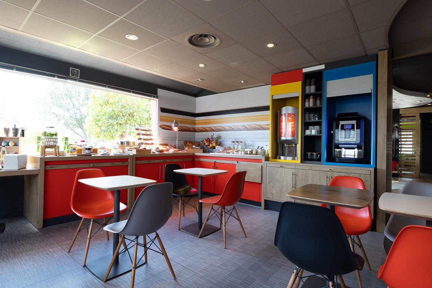 Отель Ibis Perpignan Sud Saint Charles Экстерьер фото