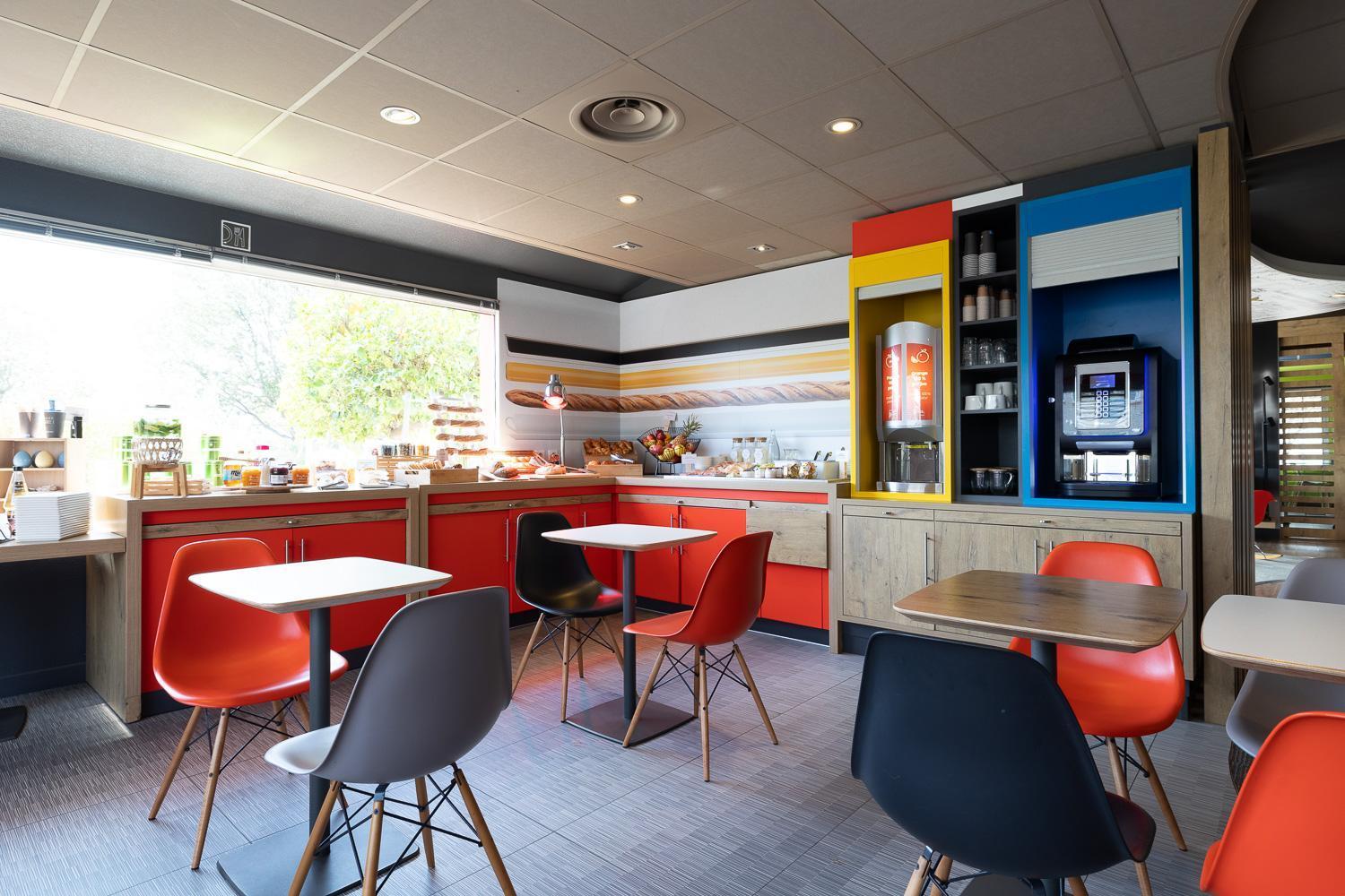 Отель Ibis Perpignan Sud Saint Charles Экстерьер фото